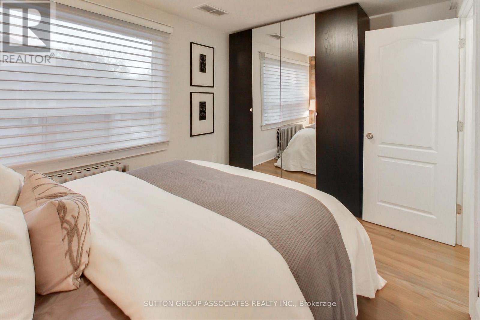 315 Atlas Avenue, Toronto, Ontario  M6C 3P8 - Photo 20 - C12514010