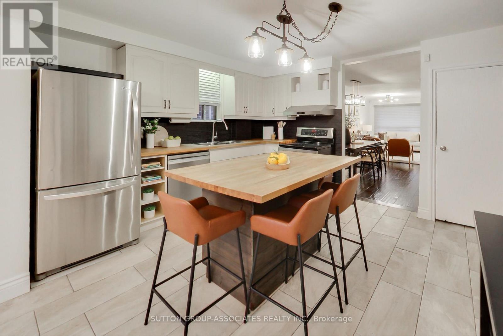 315 Atlas Avenue, Toronto, Ontario  M6C 3P8 - Photo 9 - C12514010