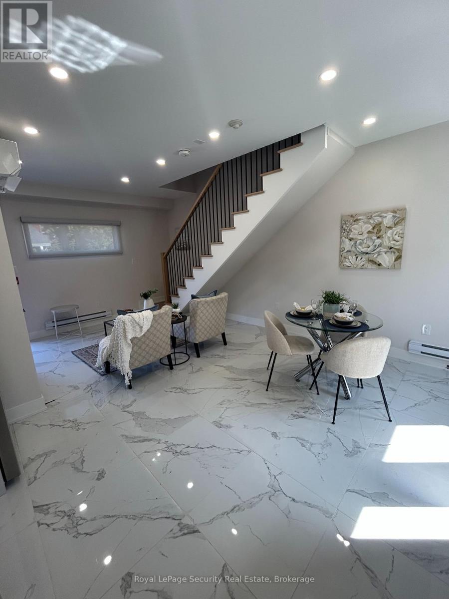 Laneway - 513 Ossington Street, Toronto, Ontario  M6G 3T3 - Photo 8 - C12514020