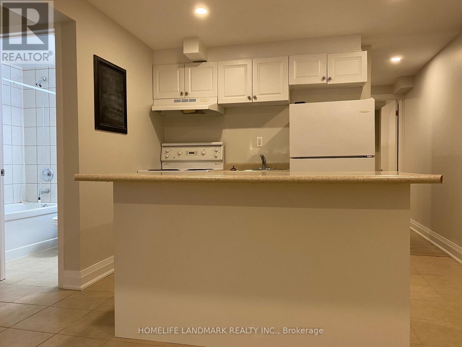 Bsmt - 55 Leacock Crescent, Toronto, Ontario  M3B 1N8 - Photo 5 - C12514114