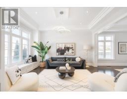 141 CONNAUGHT AVENUE, Toronto, Ontario