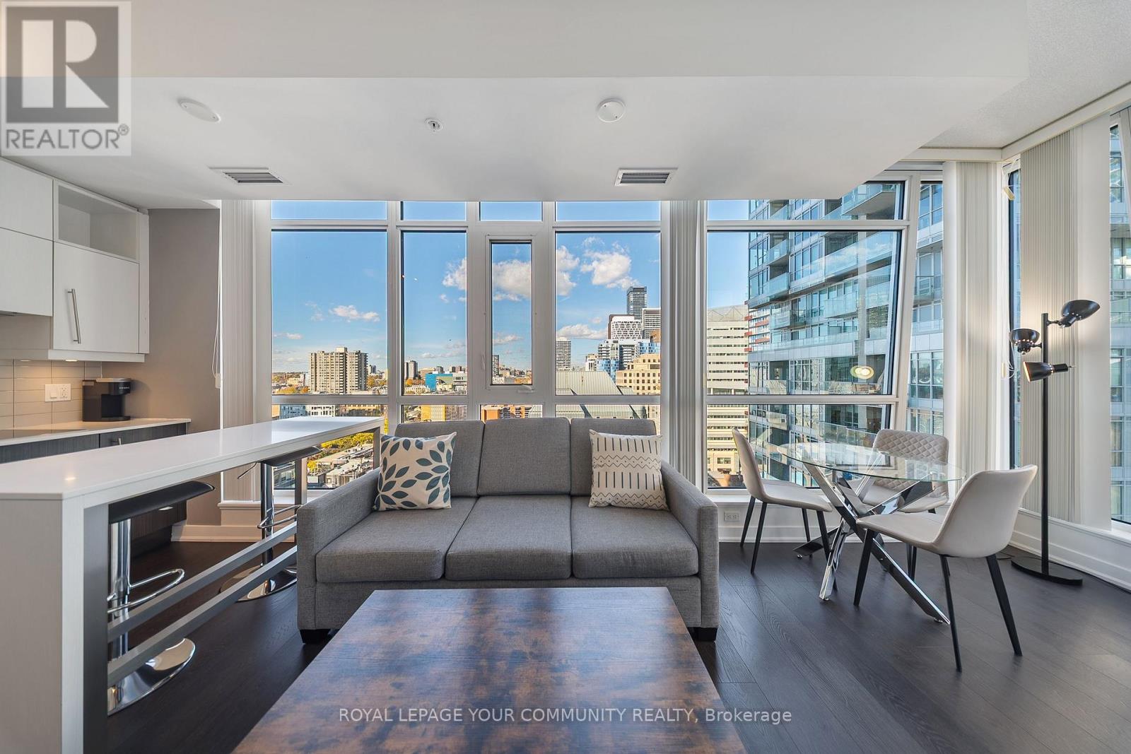 1602 - 30 Nelson Street, Toronto, Ontario M5V 0H5 - Photo 15 - C12514180