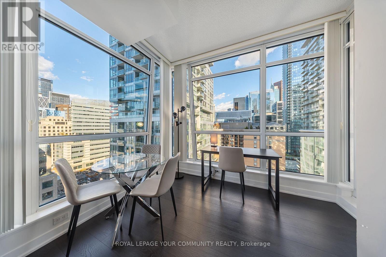 1602 - 30 Nelson Street, Toronto, Ontario M5V 0H5 - Photo 16 - C12514180