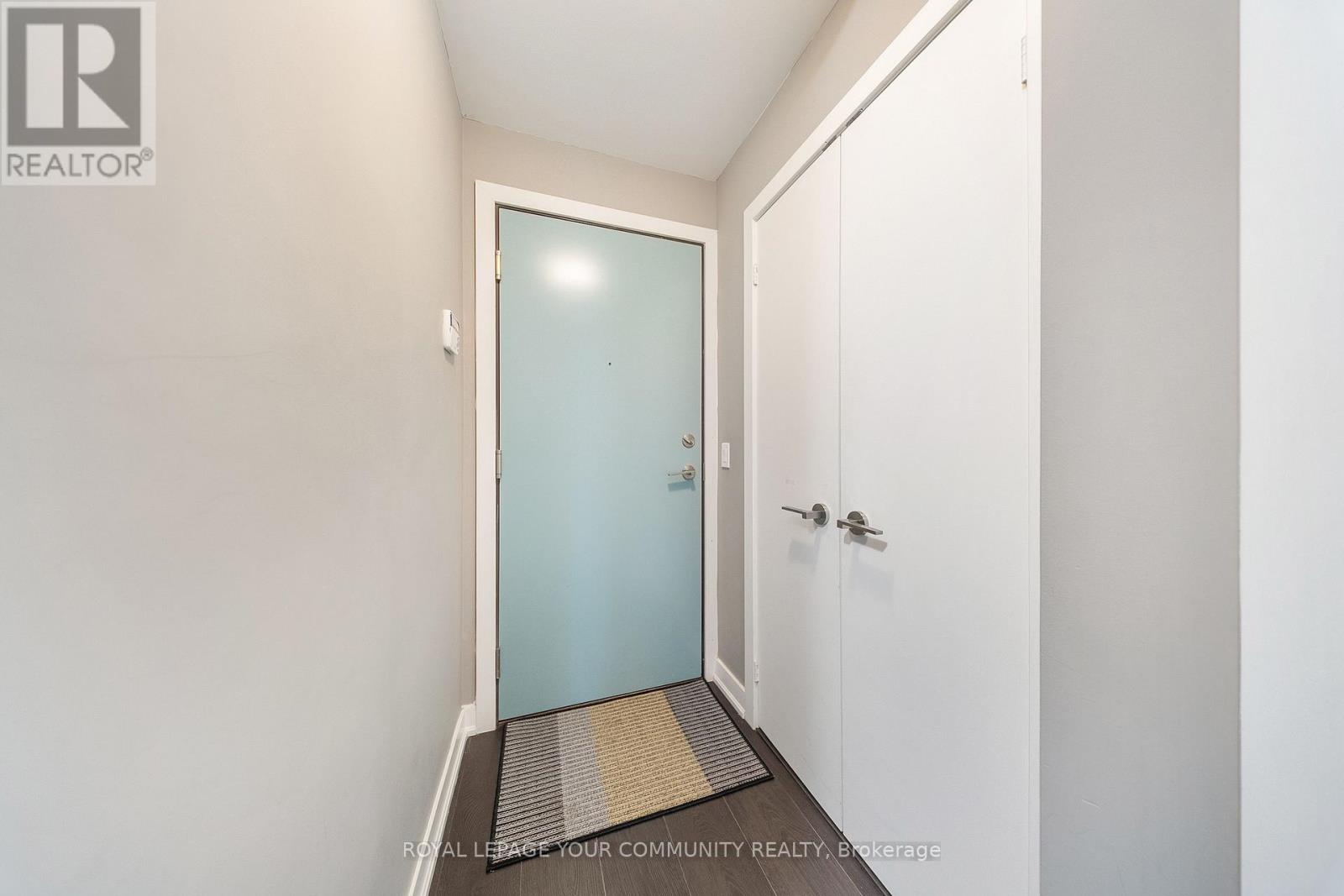 1602 - 30 Nelson Street, Toronto, Ontario M5V 0H5 - Photo 6 - C12514180