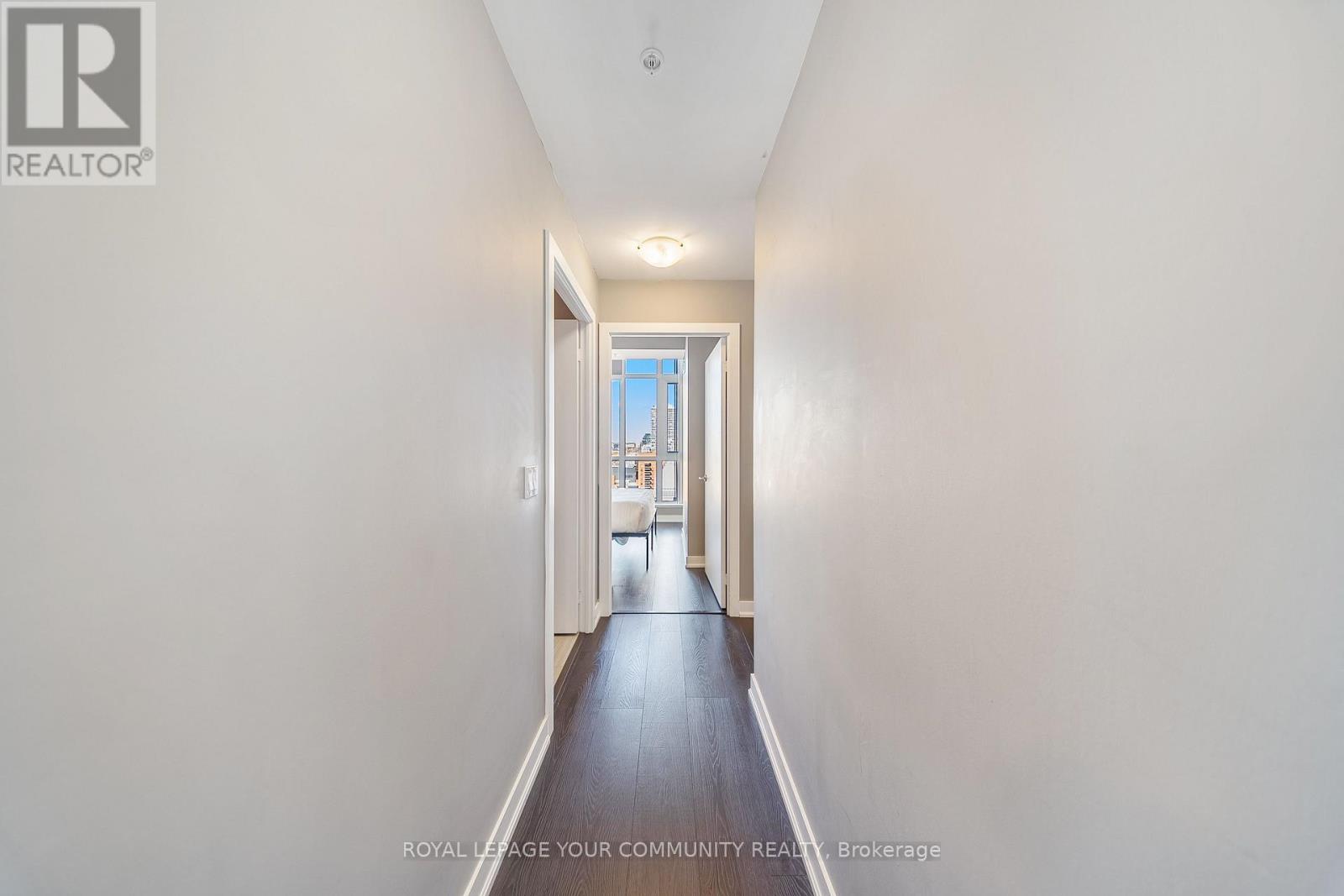 1602 - 30 Nelson Street, Toronto, Ontario M5V 0H5 - Photo 7 - C12514180