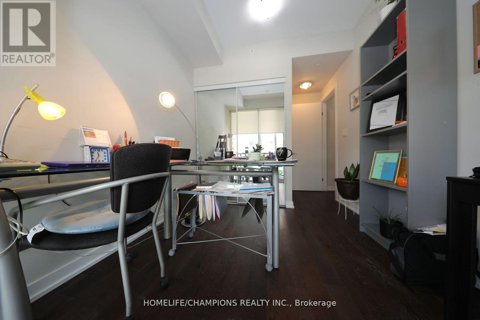 Th10 - 20 Bruyeres Mews, Toronto, Ontario  M5V 0G8 - Photo 19 - C12514206