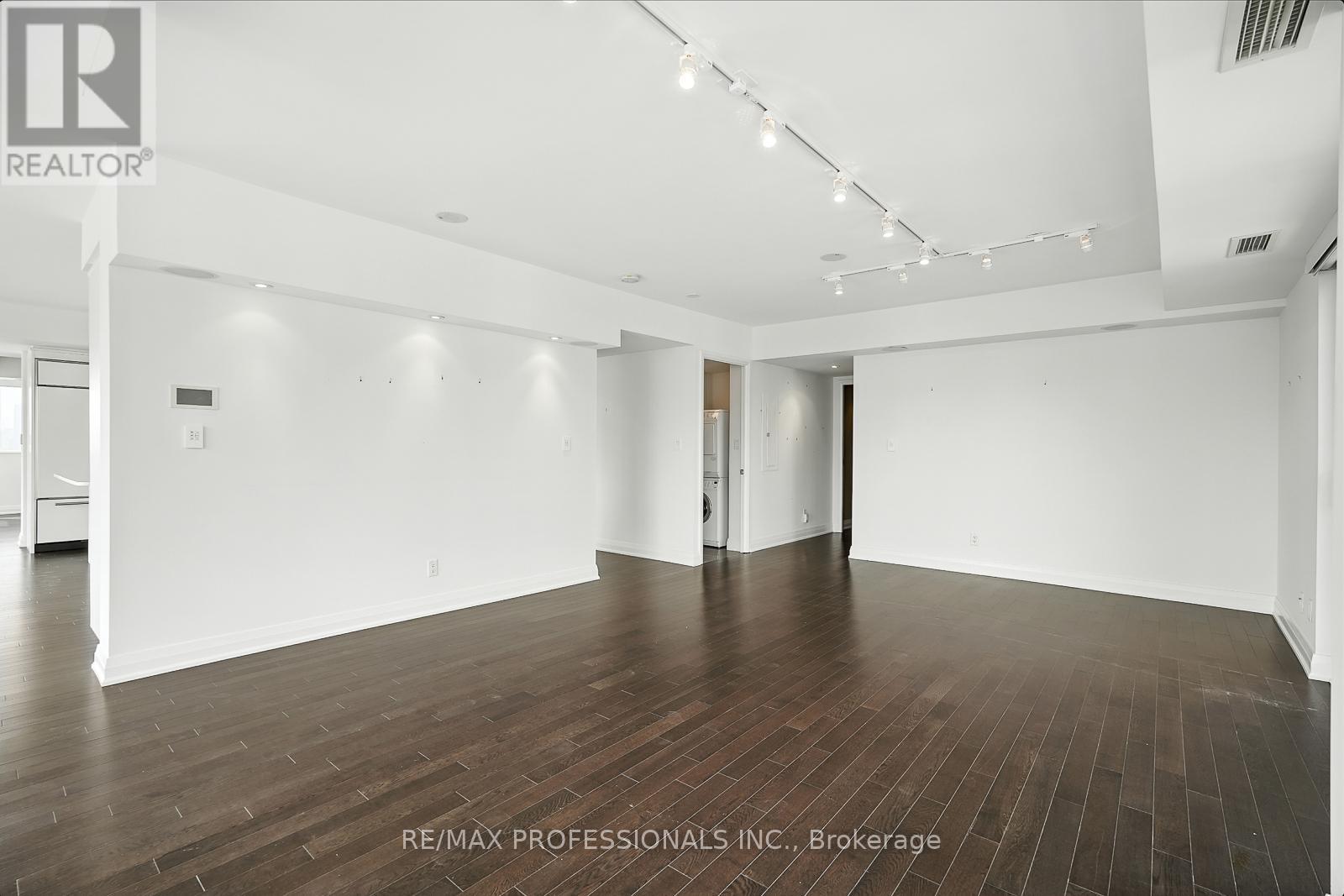 1401 - 1430 Yonge Street, Toronto, Ontario  M4T 1Y6 - Photo 11 - C12514212