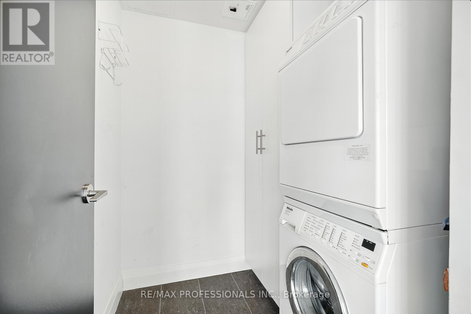 1401 - 1430 Yonge Street, Toronto, Ontario  M4T 1Y6 - Photo 25 - C12514212