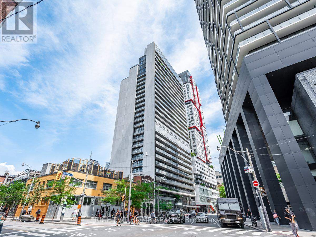 1001 - 330 RICHMOND STREET W, Toronto, Ontario