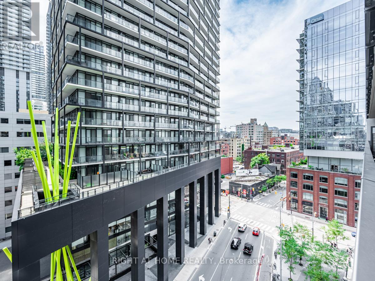 1001 - 330 Richmond Street W, Toronto, Ontario  M5V 1X1 - Photo 35 - C12514226