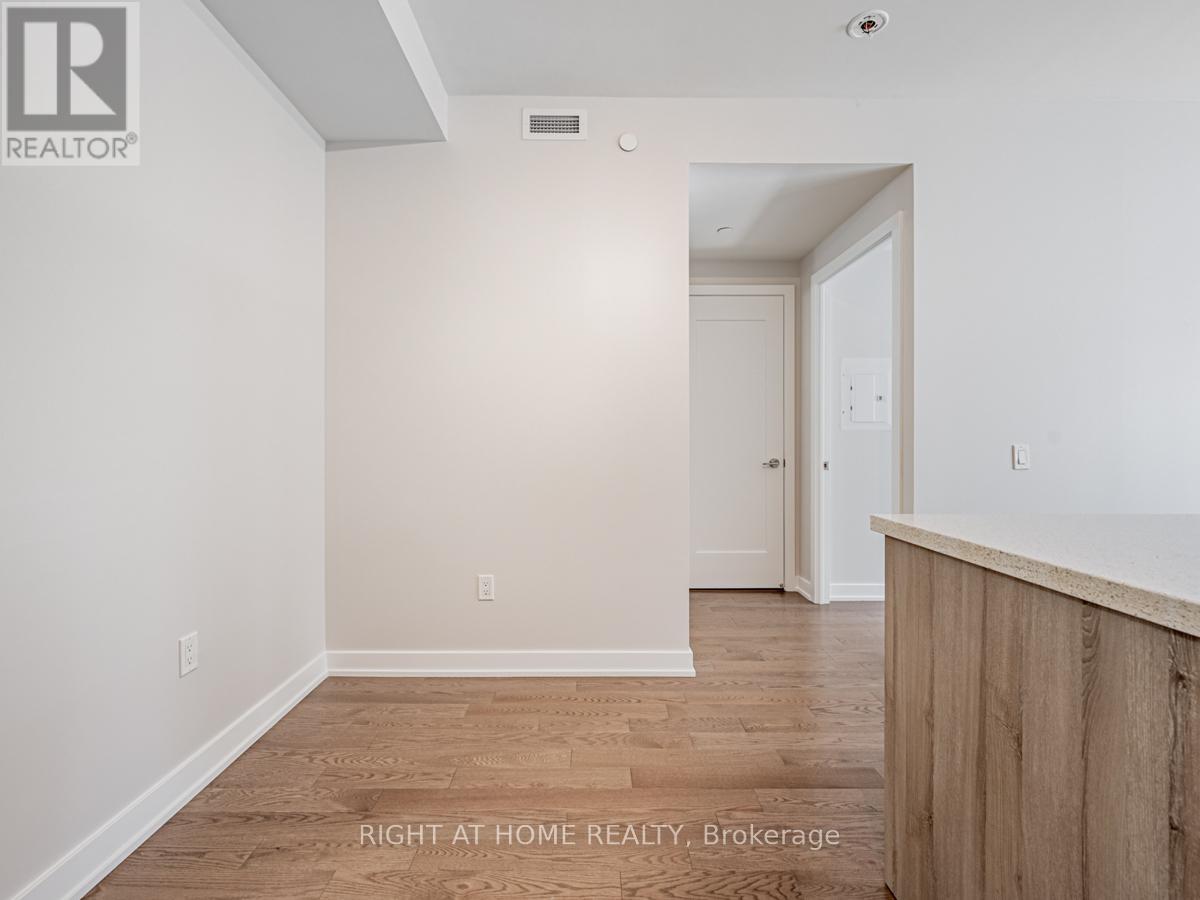 1001 - 330 Richmond Street W, Toronto, Ontario  M5V 1X1 - Photo 8 - C12514226