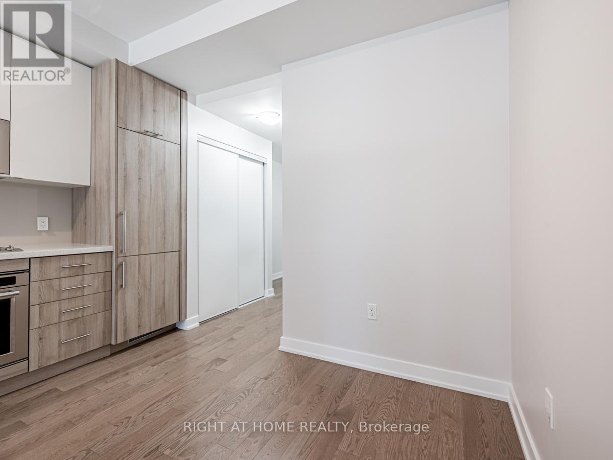 1001 - 330 Richmond Street W, Toronto, Ontario  M5V 1X1 - Photo 9 - C12514226