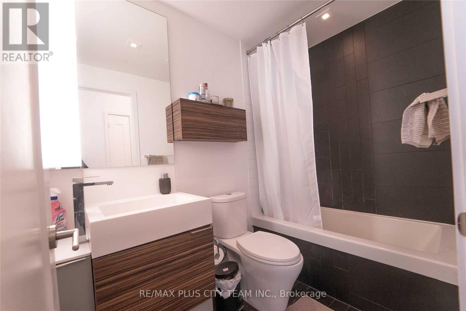 606 - 88 Scott Street, Toronto, Ontario  M5E 0A9 - Photo 7 - C12514254