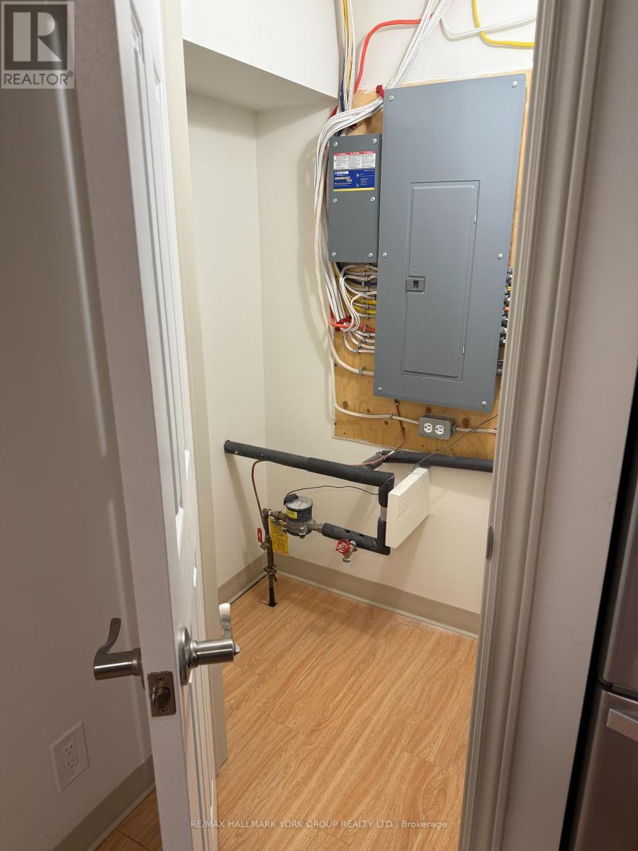 2 Coates Avenue, Toronto, Ontario  M6C 1K7 - Photo 17 - C12514258