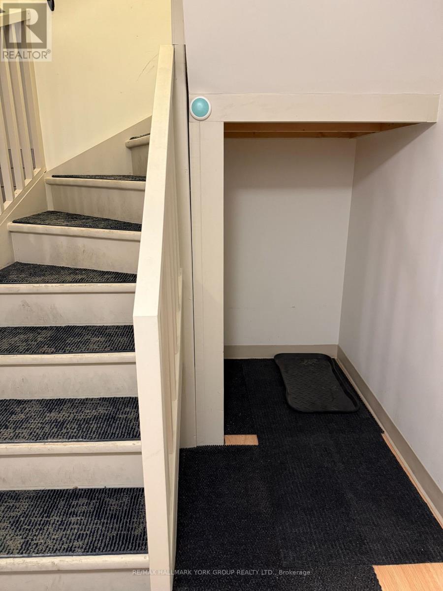 2 Coates Avenue, Toronto, Ontario  M6C 1K7 - Photo 22 - C12514258