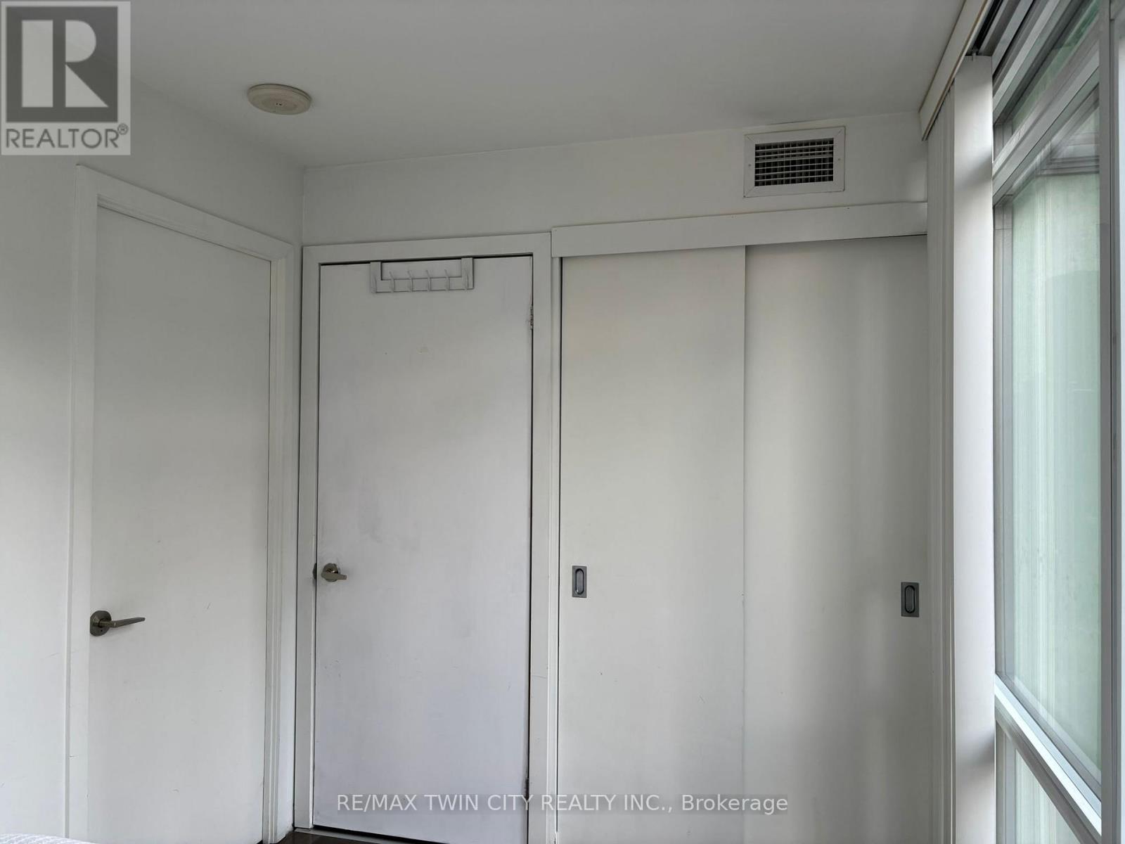 610 - 170 Fort York Boulevard, Toronto, Ontario  M5V 0E6 - Photo 11 - C12514304