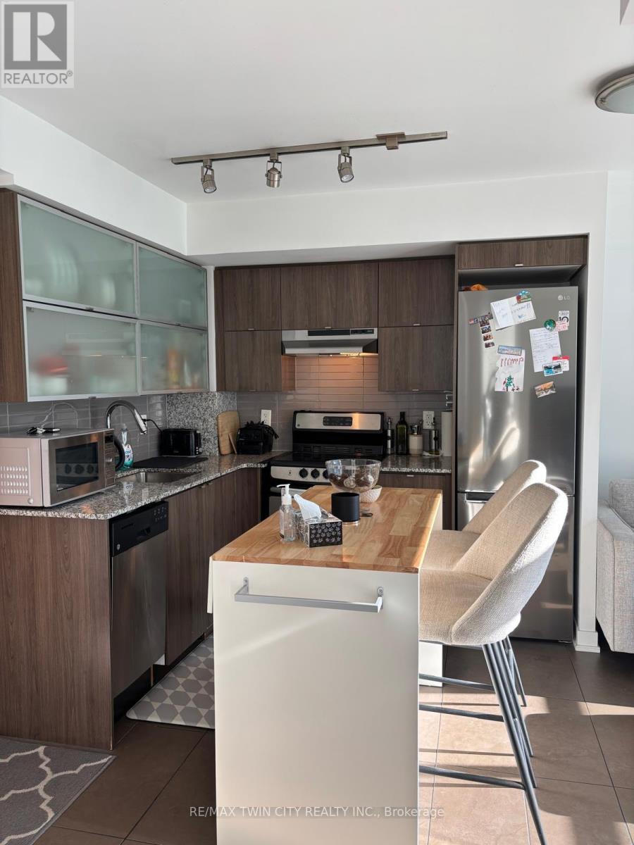 610 - 170 Fort York Boulevard, Toronto, Ontario  M5V 0E6 - Photo 4 - C12514304