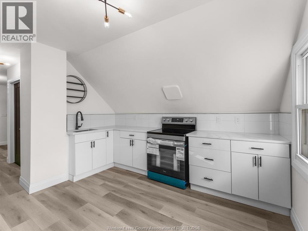 1067 Drouillard Unit# 3, Windsor, Ontario  N8Y 2P9 - Photo 2 - 25028136