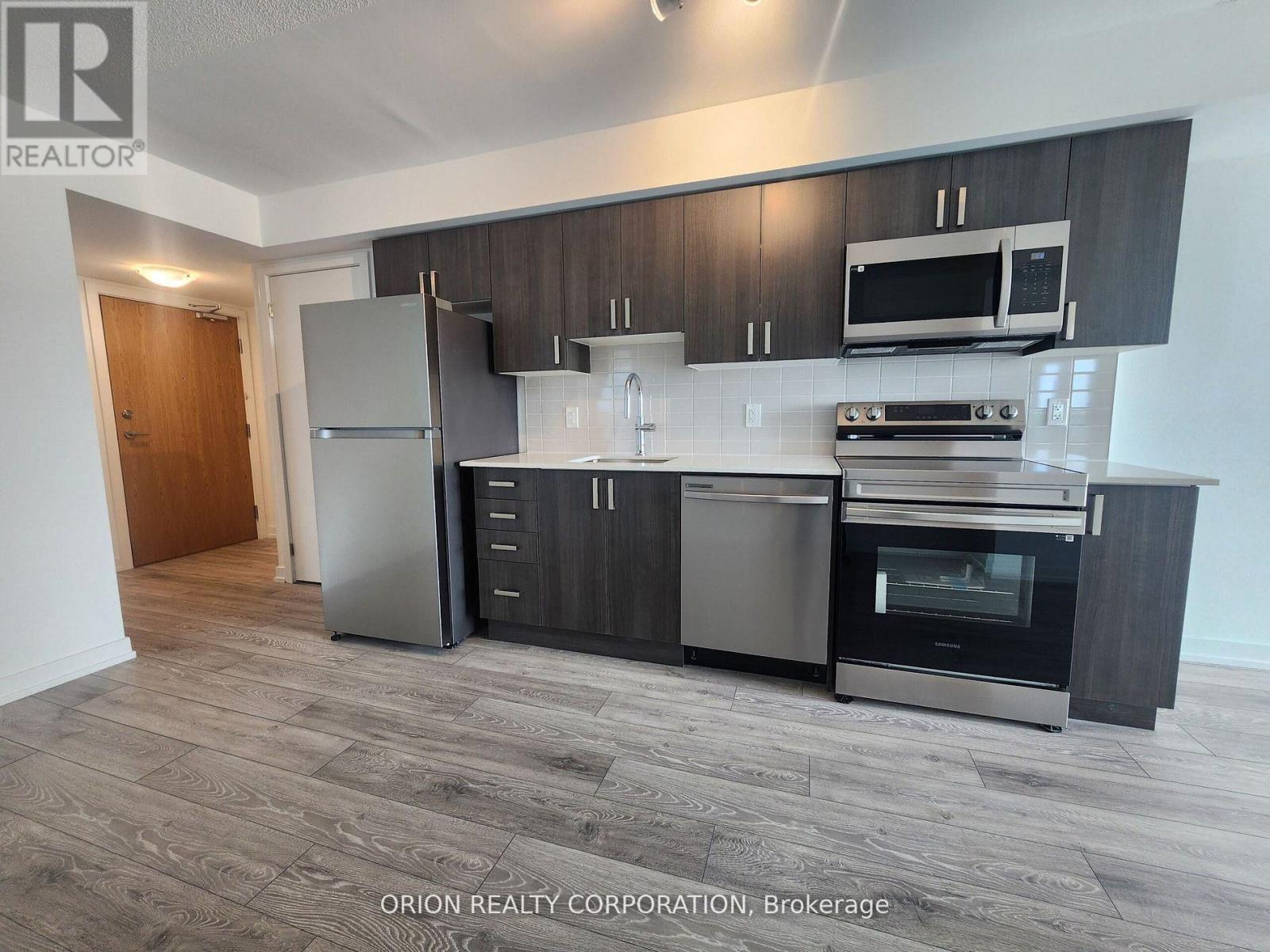 1304 - 1455 Celebration Drive, Pickering, Ontario  L1W 0C3 - Photo 3 - E12514288