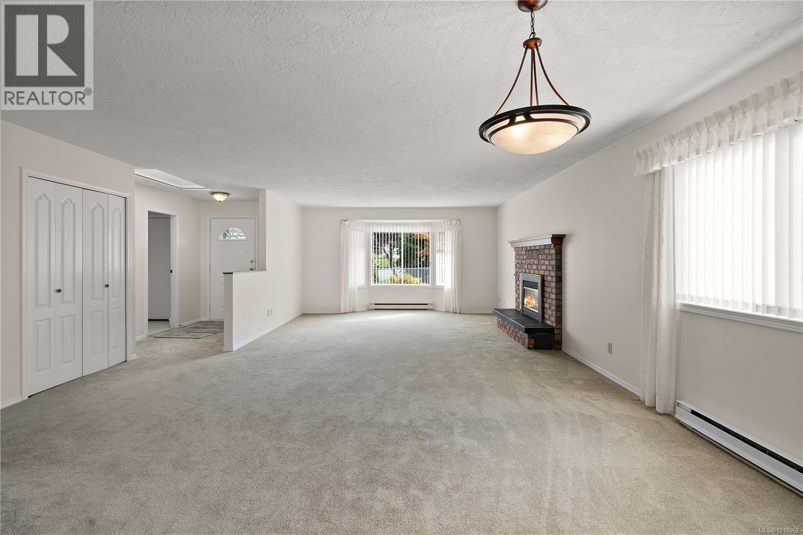 10288 Cleveland Rd, Sidney, British Columbia  V8L 4X9 - Photo 10 - 1018962