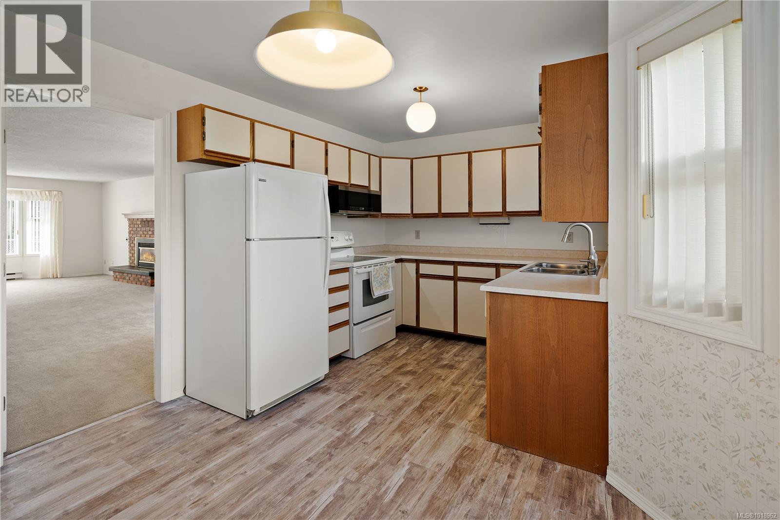 10288 Cleveland Rd, Sidney, British Columbia  V8L 4X9 - Photo 12 - 1018962