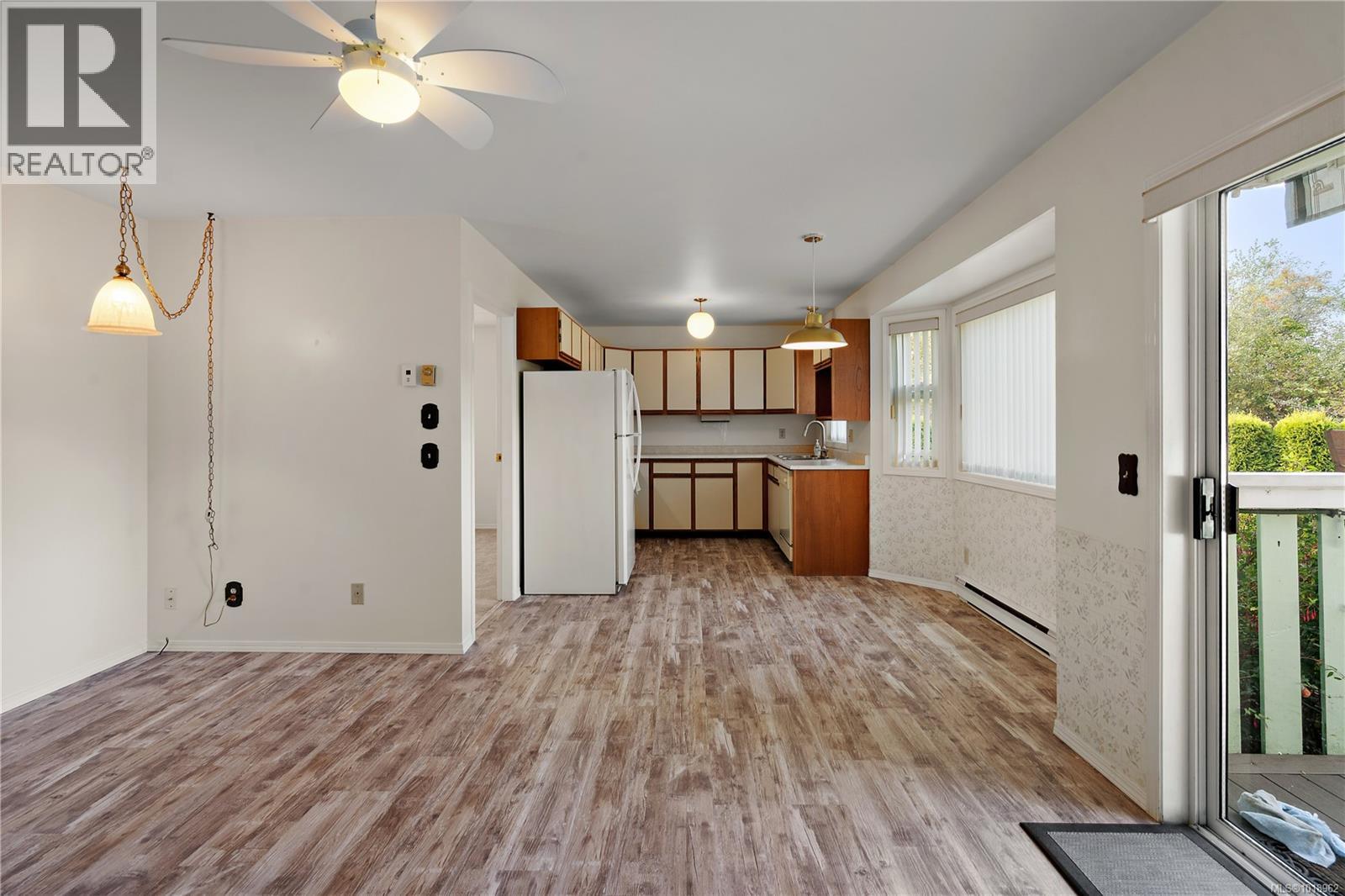 10288 Cleveland Rd, Sidney, British Columbia  V8L 4X9 - Photo 15 - 1018962