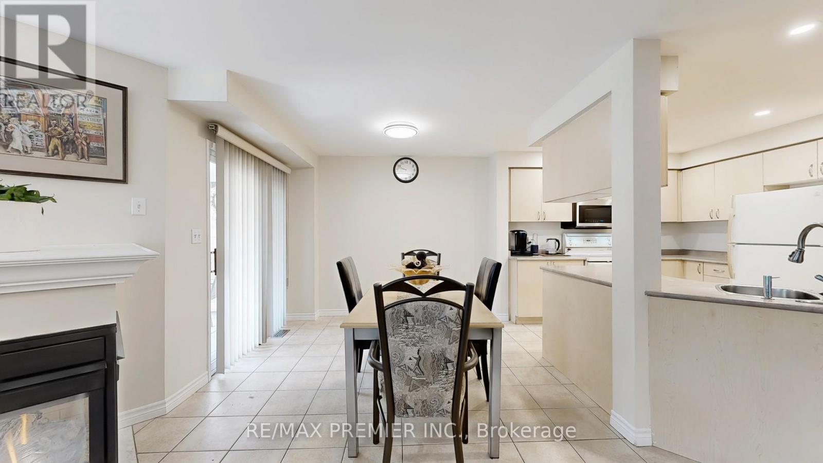 215 Drummond Drive, Vaughan, Ontario  L6A 3C1 - Photo 15 - N12513390