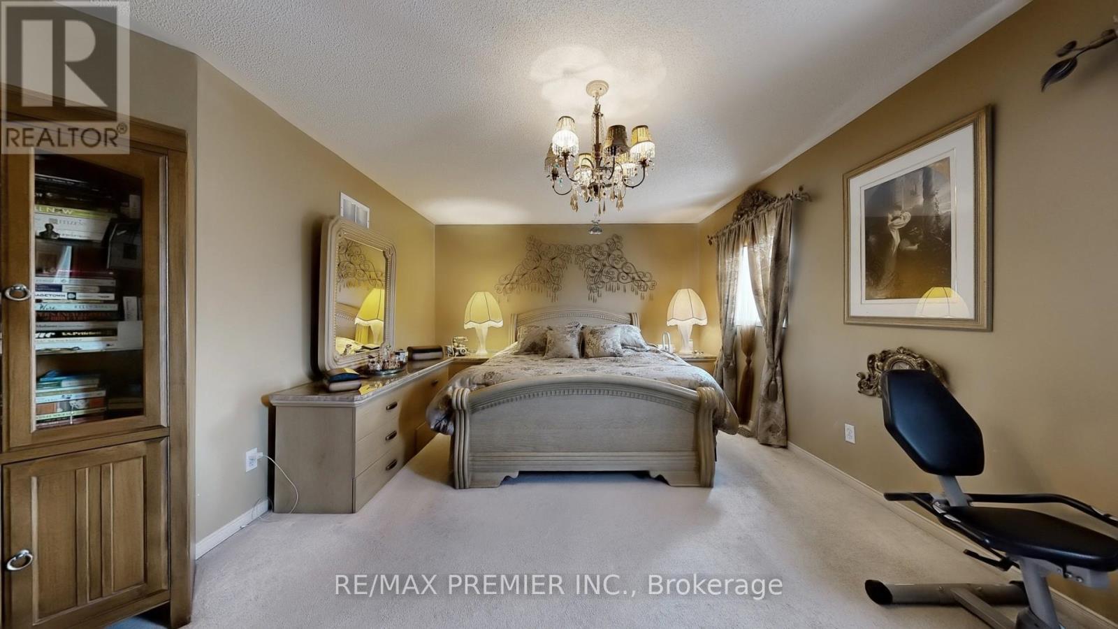 215 Drummond Drive, Vaughan, Ontario  L6A 3C1 - Photo 18 - N12513390