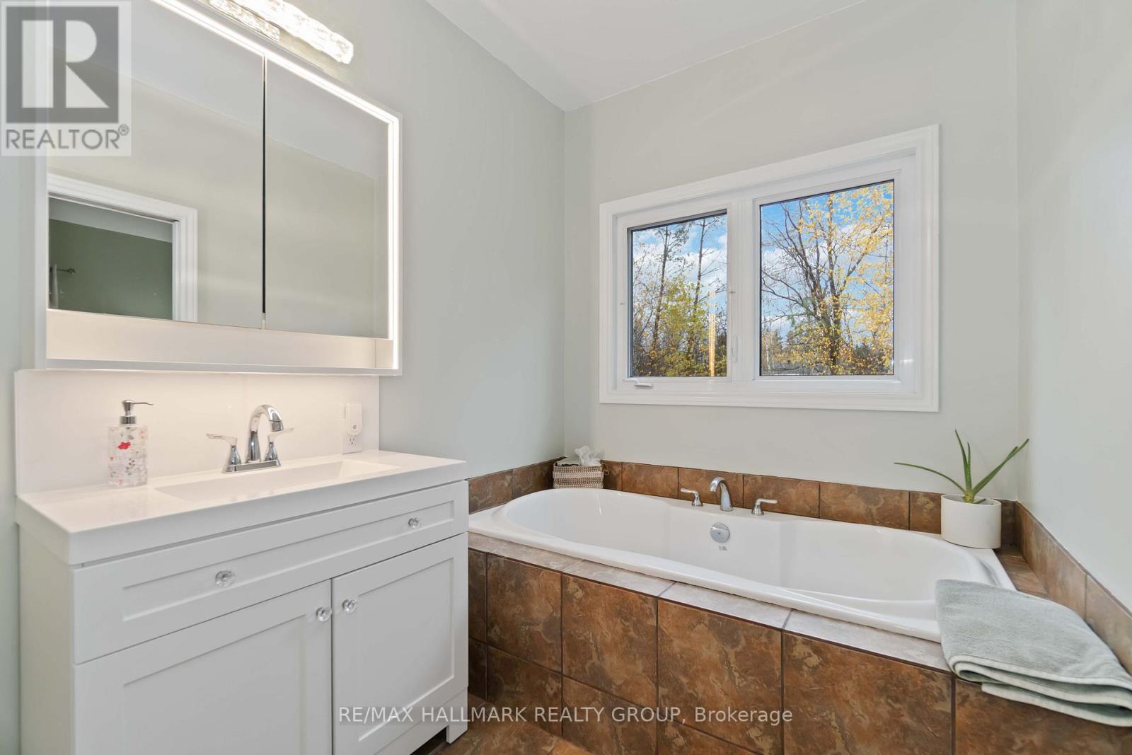 2030 Kingsley Street, Clarence-Rockland, Ontario K0A 1E0 - Photo 20 - X12508516