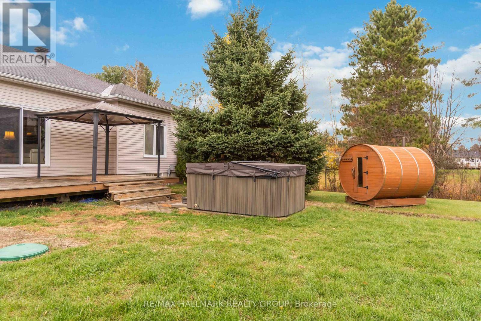 2030 Kingsley Street, Clarence-Rockland, Ontario K0A 1E0 - Photo 39 - X12508516