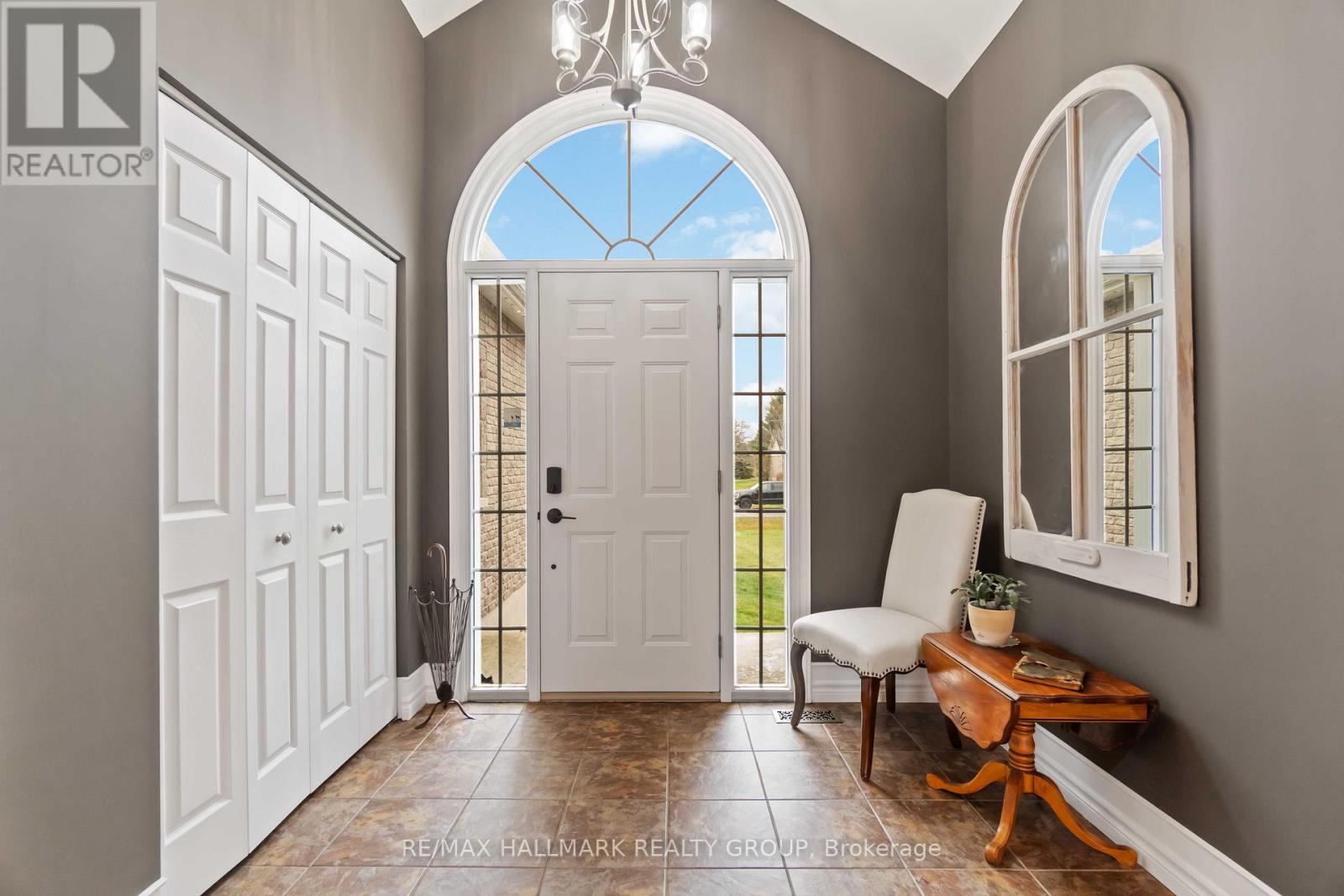 2030 Kingsley Street, Clarence-Rockland, Ontario K0A 1E0 - Photo 5 - X12508516