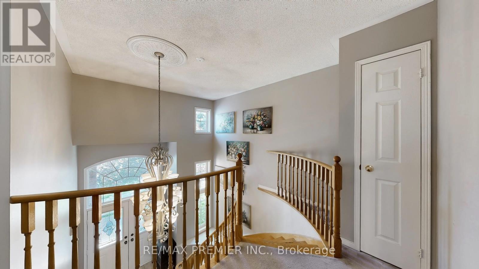 215 Drummond Drive, Vaughan, Ontario  L6A 3C1 - Photo 7 - N12513390