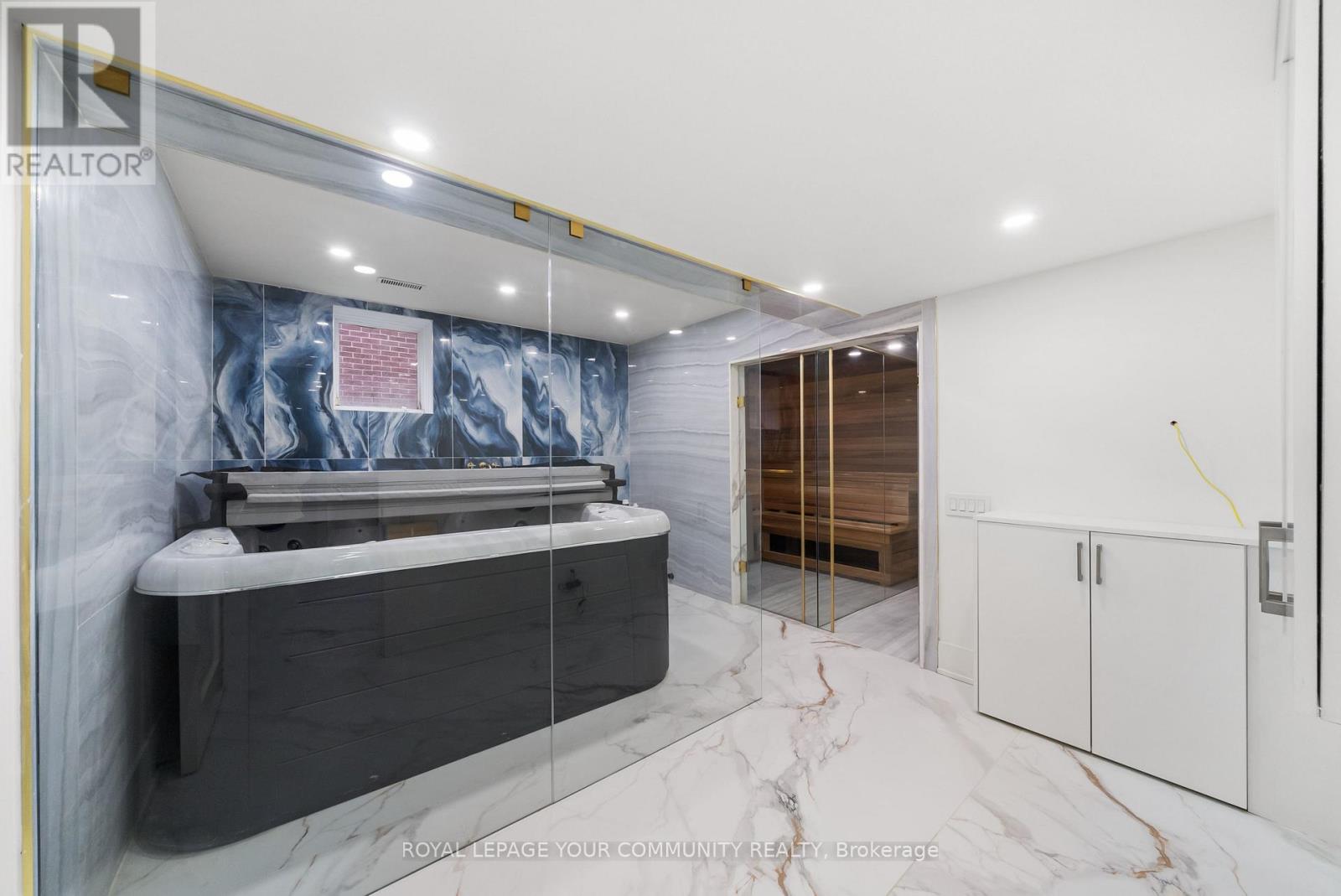 72a Oxford Street, Richmond Hill, Ontario  L4C 4L5 - Photo 15 - N12514092