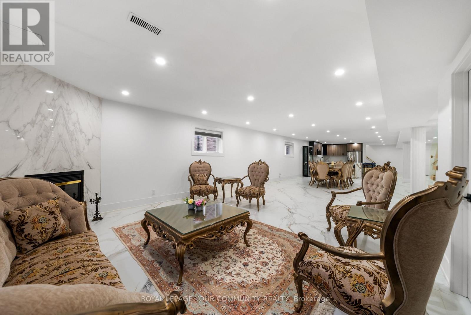 72a Oxford Street, Richmond Hill, Ontario  L4C 4L5 - Photo 19 - N12514092