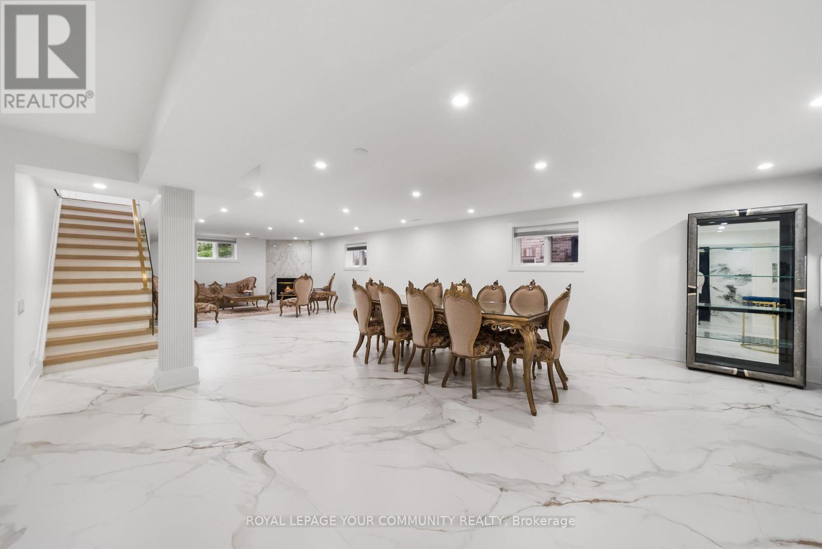 72a Oxford Street, Richmond Hill, Ontario  L4C 4L5 - Photo 22 - N12514092