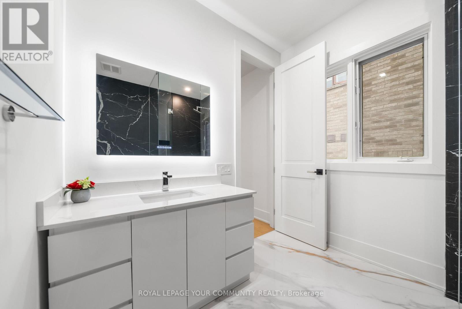 72a Oxford Street, Richmond Hill, Ontario  L4C 4L5 - Photo 32 - N12514092