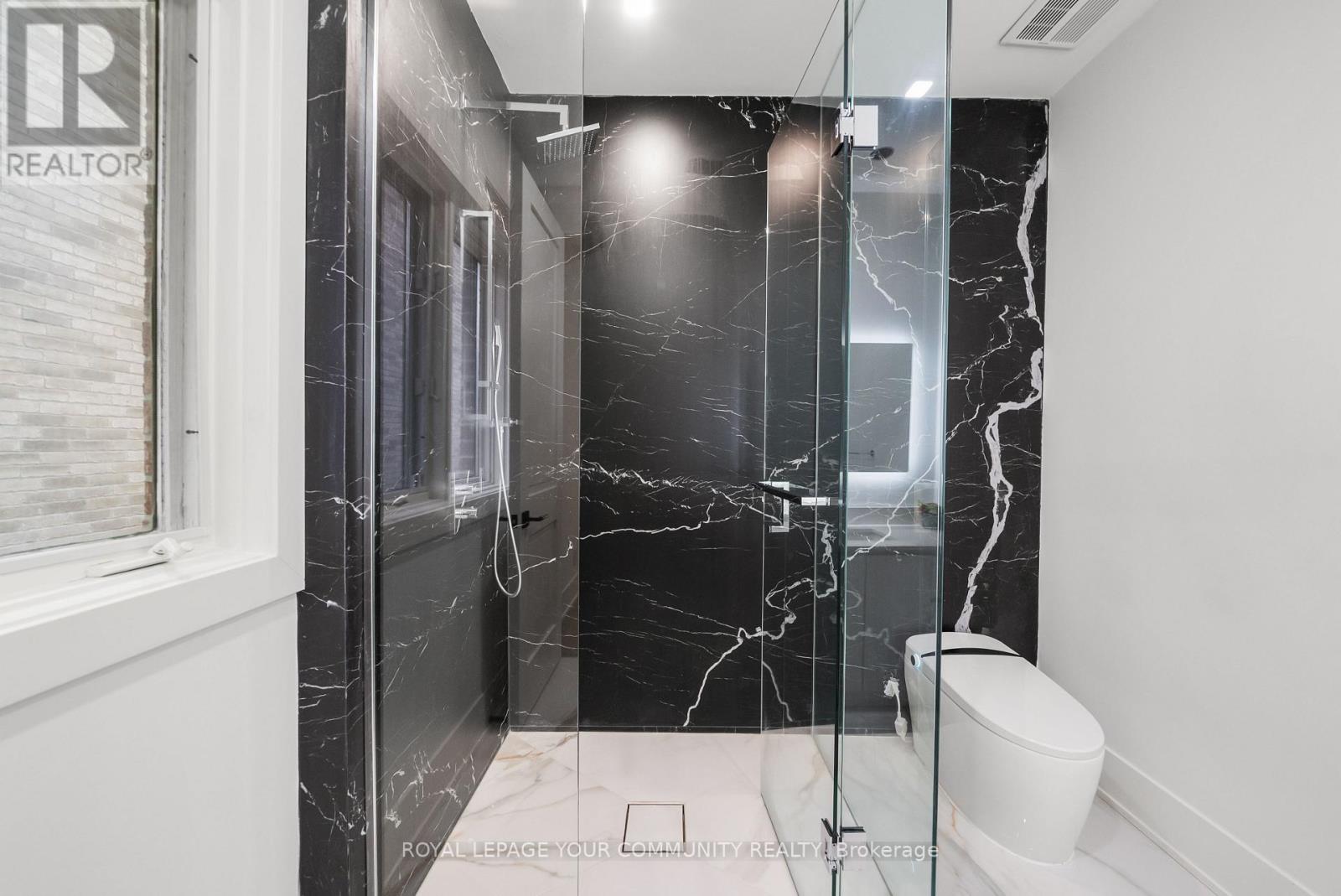 72a Oxford Street, Richmond Hill, Ontario  L4C 4L5 - Photo 33 - N12514092