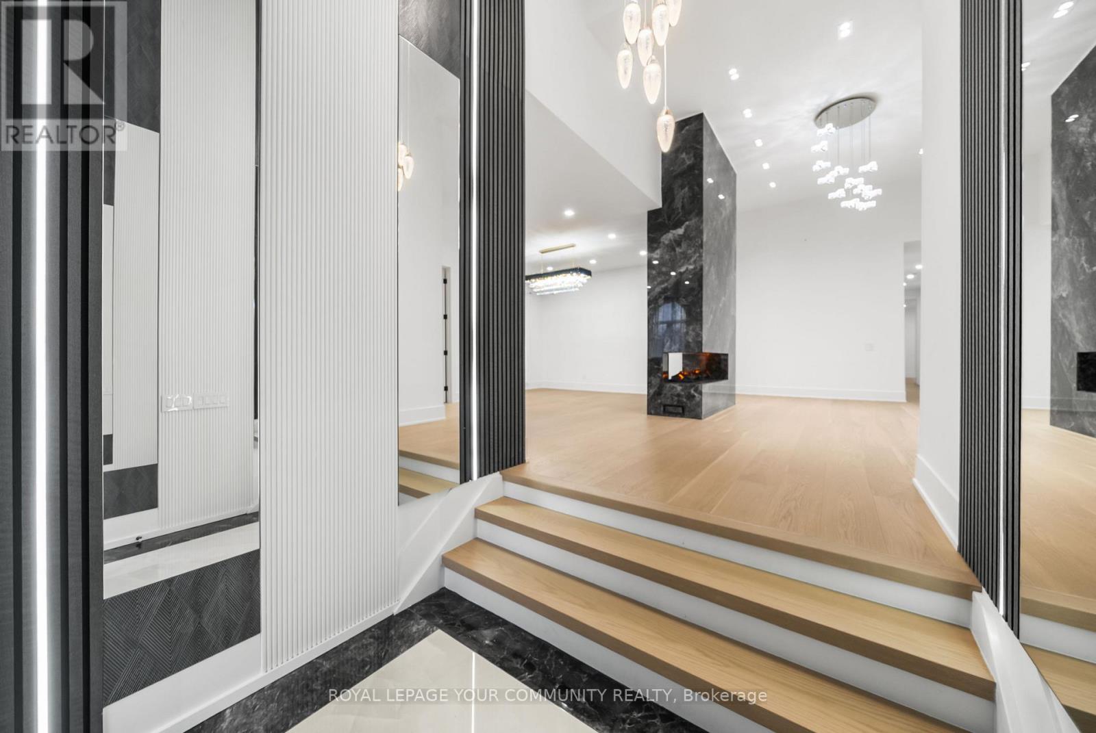 72a Oxford Street, Richmond Hill, Ontario  L4C 4L5 - Photo 39 - N12514092