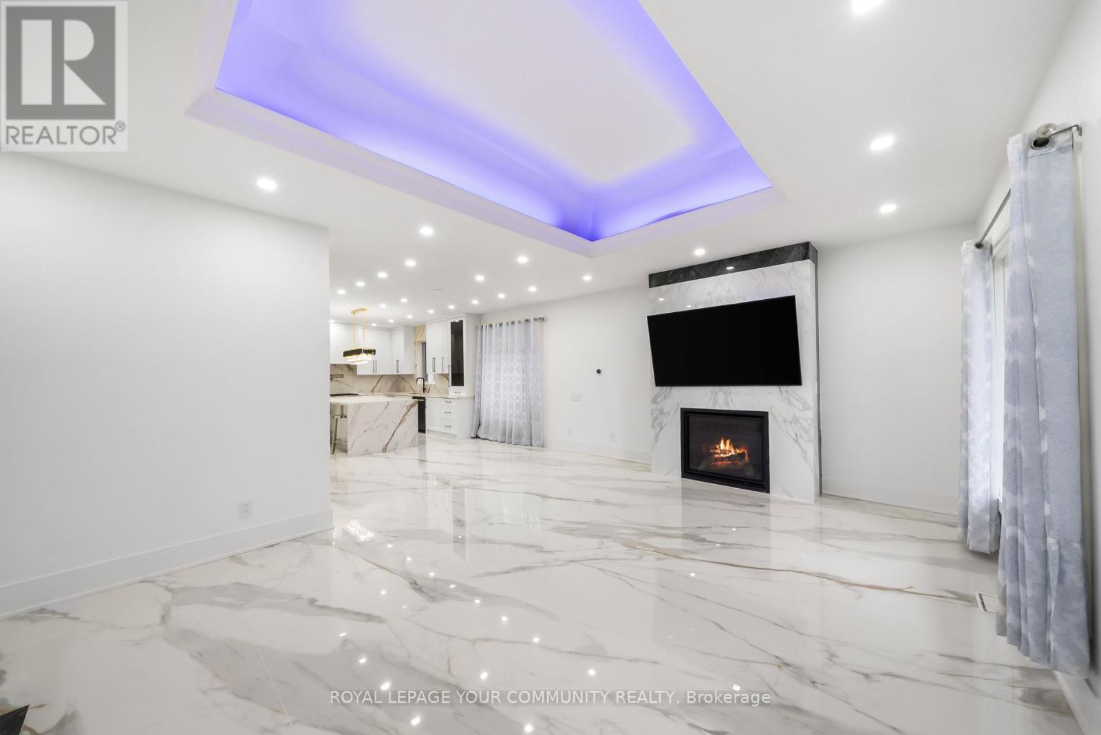 72a Oxford Street, Richmond Hill, Ontario  L4C 4L5 - Photo 8 - N12514092