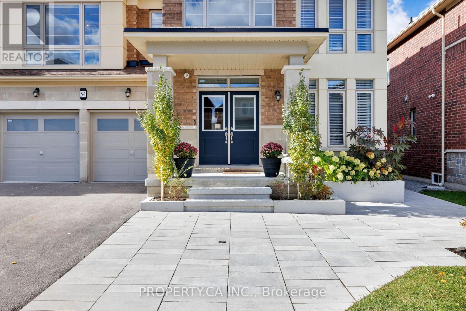 54 Murray Leonard Lane, East Gwillimbury, Ontario  L9N 0Y7 - Photo 2 - N12514192