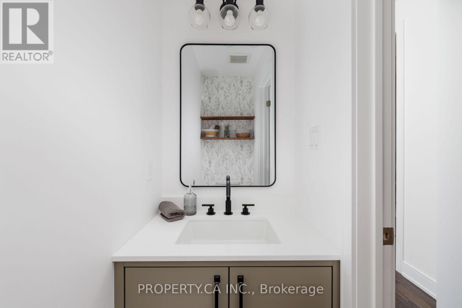 54 Murray Leonard Lane, East Gwillimbury, Ontario  L9N 0Y7 - Photo 22 - N12514192