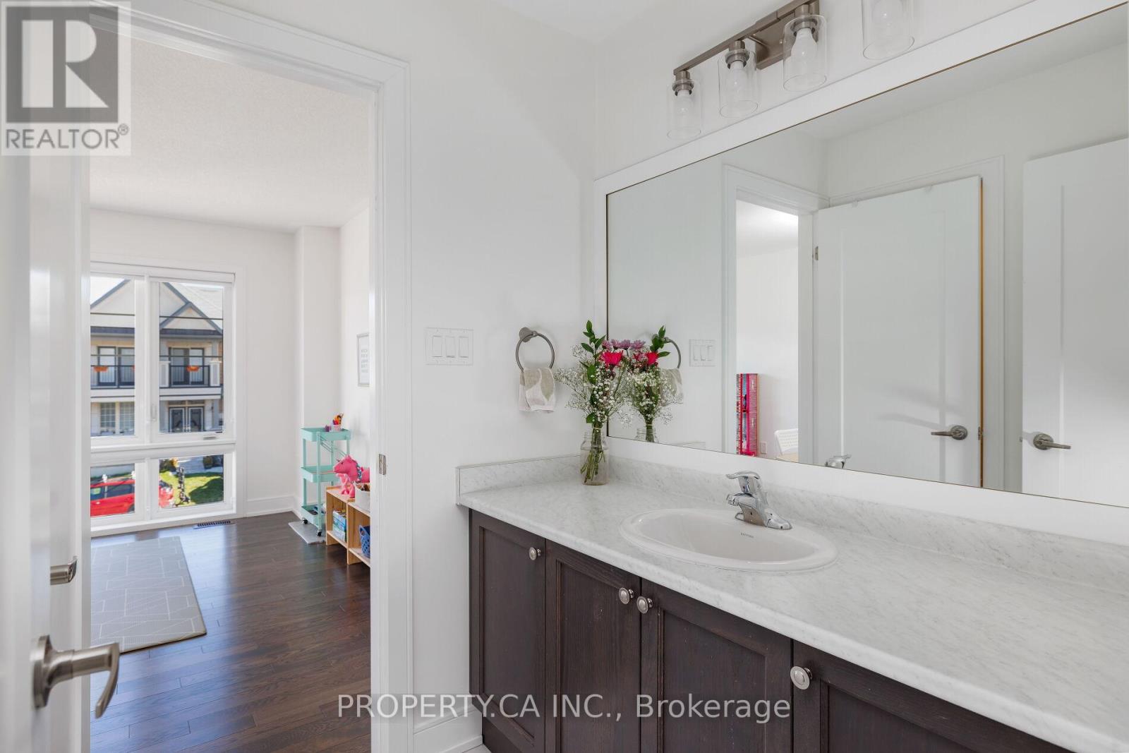 54 Murray Leonard Lane, East Gwillimbury, Ontario  L9N 0Y7 - Photo 31 - N12514192