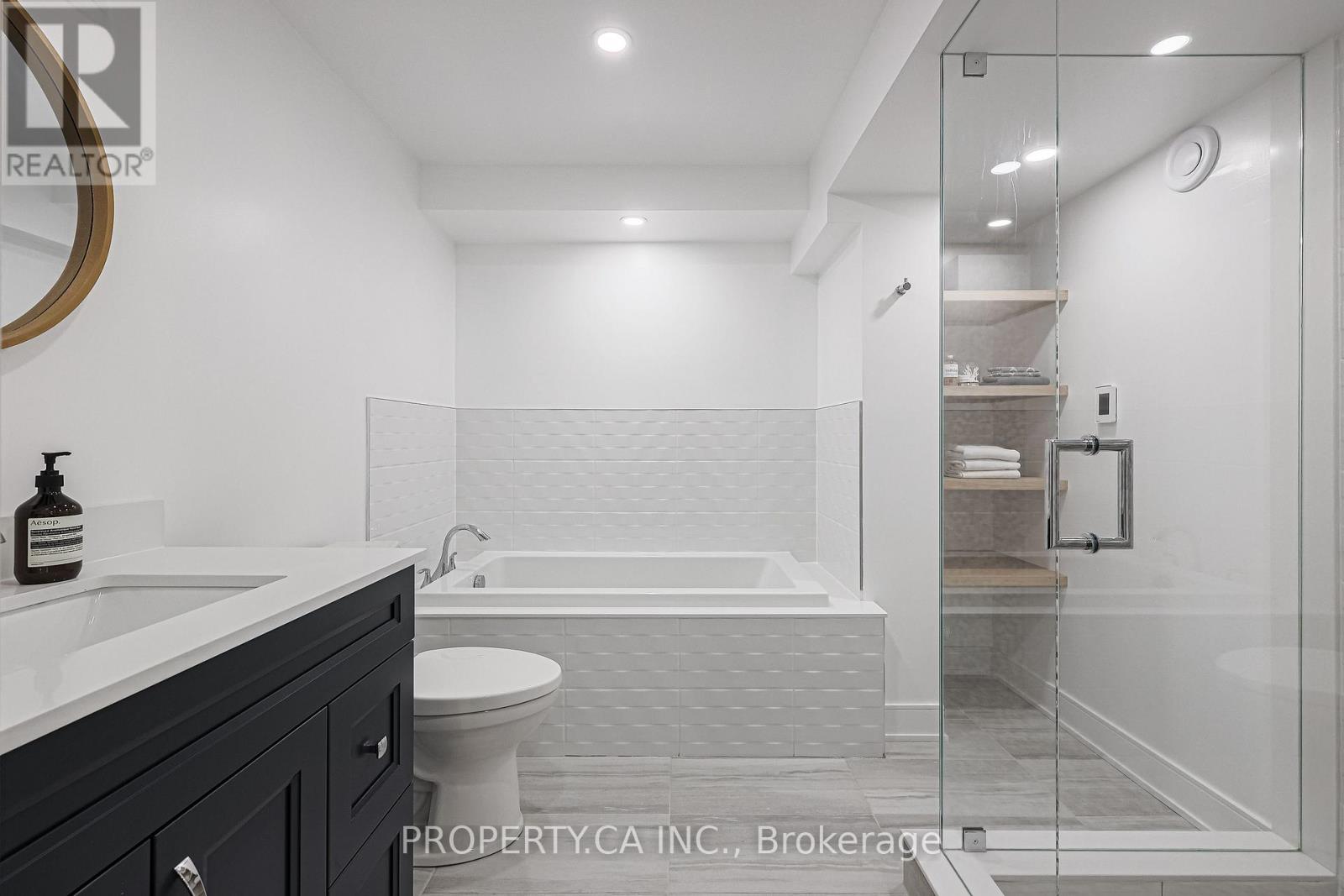 54 Murray Leonard Lane, East Gwillimbury, Ontario  L9N 0Y7 - Photo 40 - N12514192