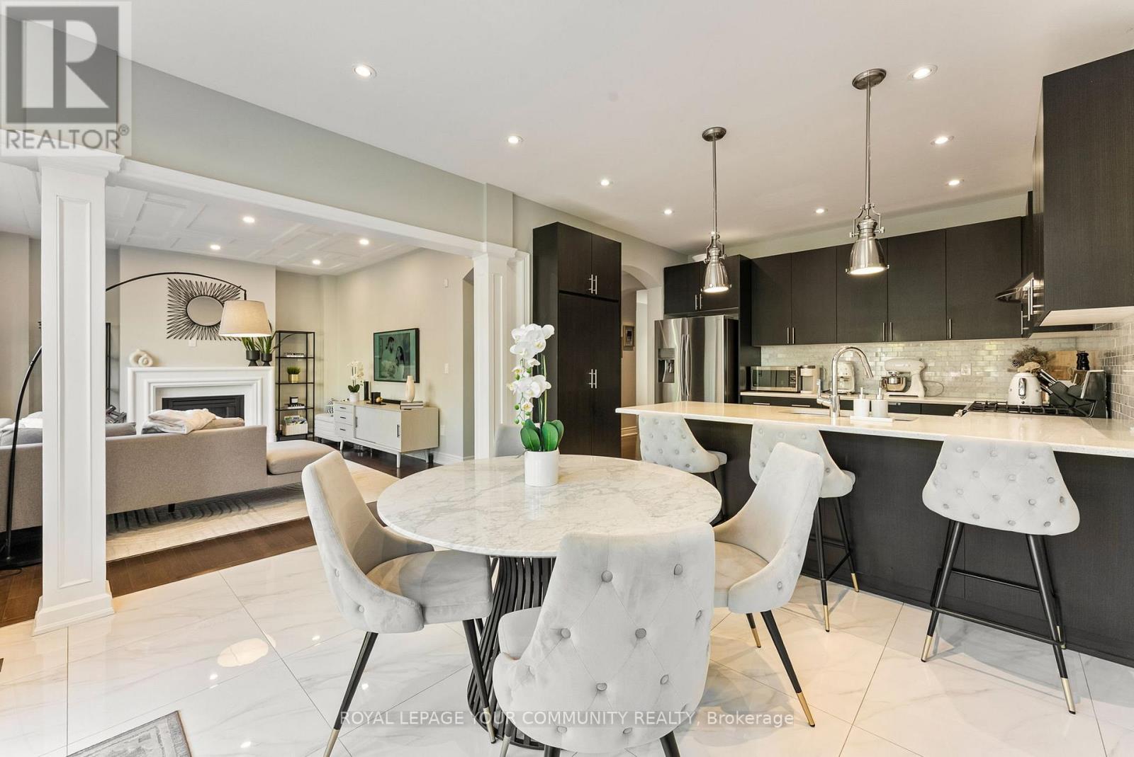 39 Rivoli Drive, Vaughan, Ontario  L4H 3X2 - Photo 12 - N12514278