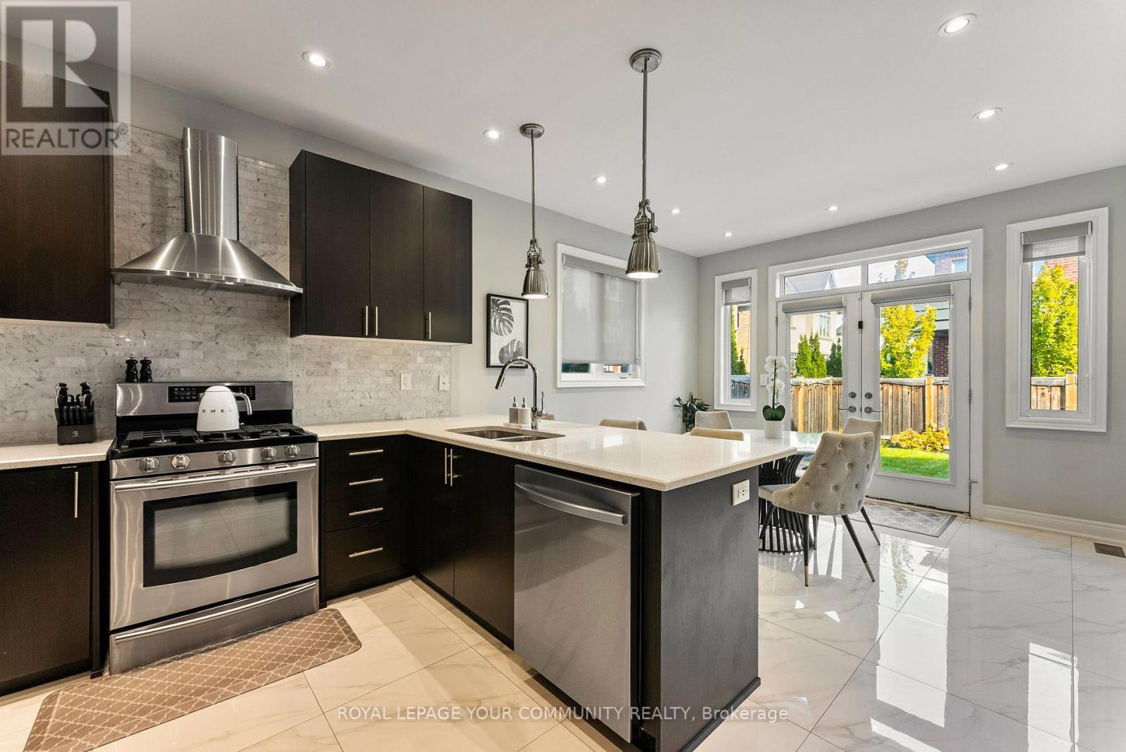 39 Rivoli Drive, Vaughan, Ontario  L4H 3X2 - Photo 13 - N12514278