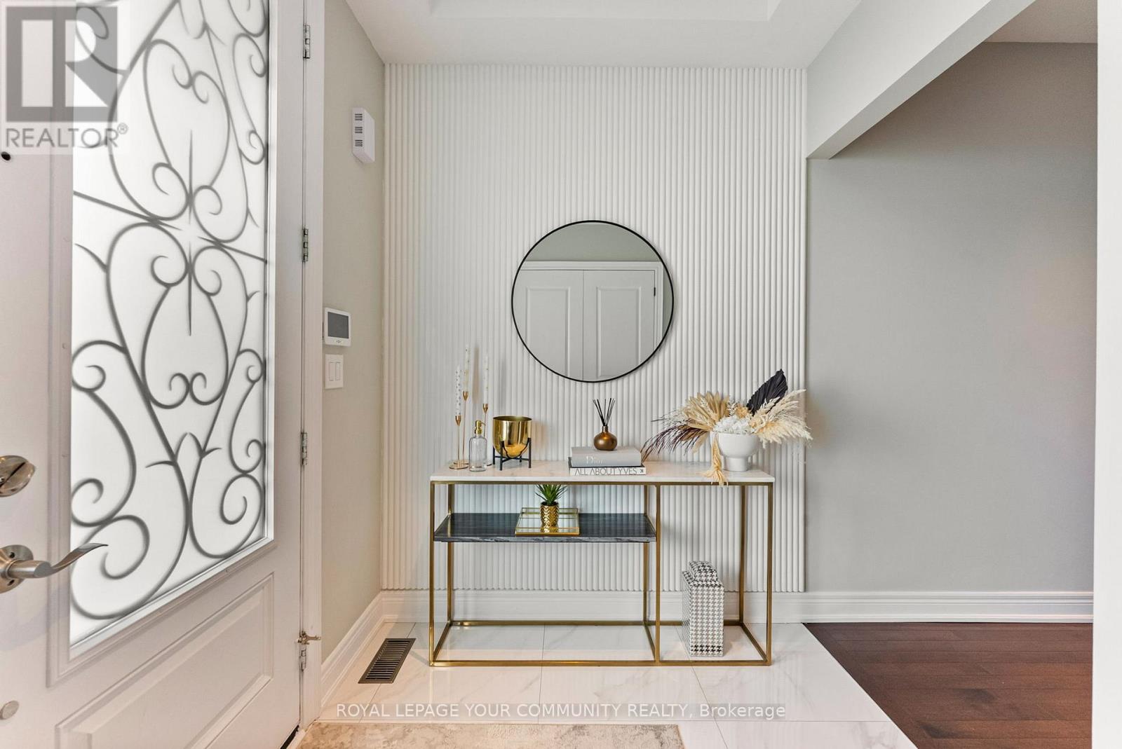 39 Rivoli Drive, Vaughan, Ontario  L4H 3X2 - Photo 2 - N12514278