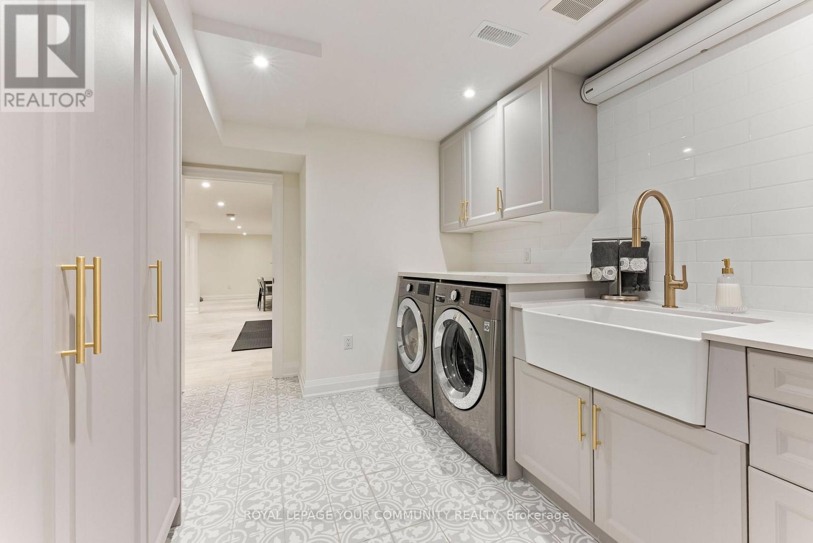 39 Rivoli Drive, Vaughan, Ontario  L4H 3X2 - Photo 35 - N12514278