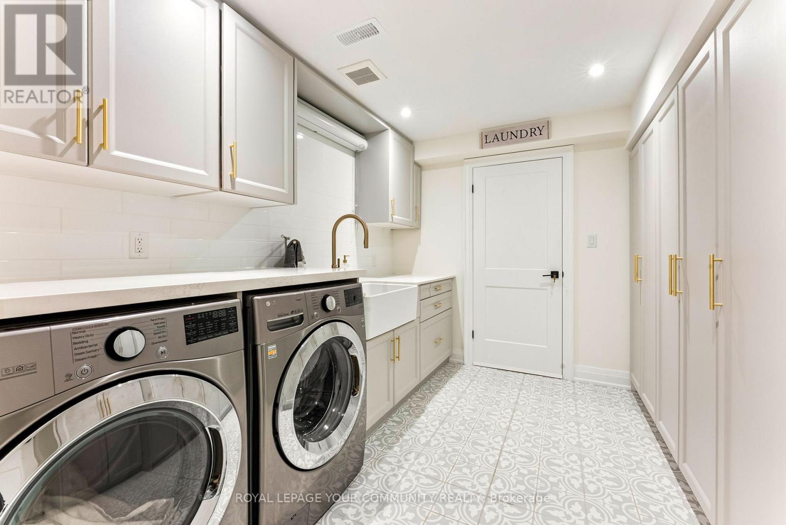 39 Rivoli Drive, Vaughan, Ontario  L4H 3X2 - Photo 36 - N12514278