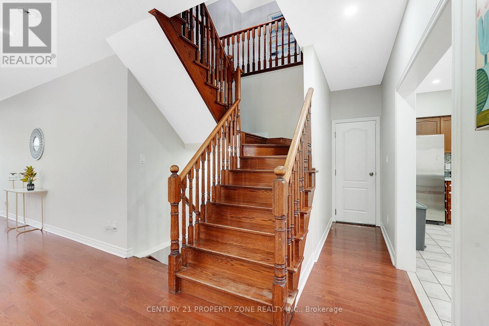 7 Pika Trail, Brampton, Ontario  L6R 2X1 - Photo 14 - W12513436