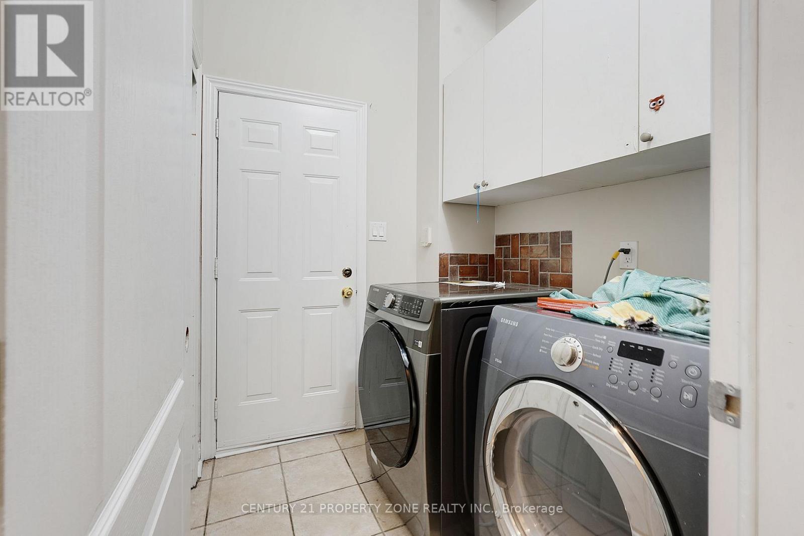 7 Pika Trail, Brampton, Ontario  L6R 2X1 - Photo 22 - W12513436